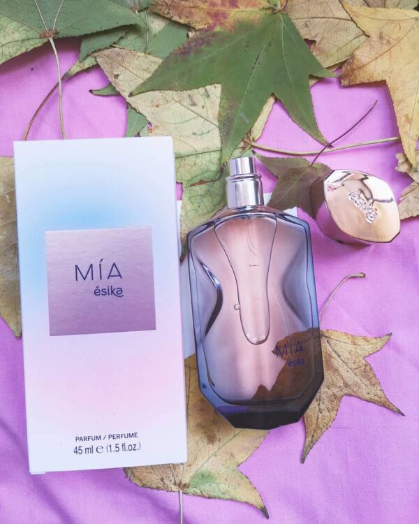 perfume mia family art accessories